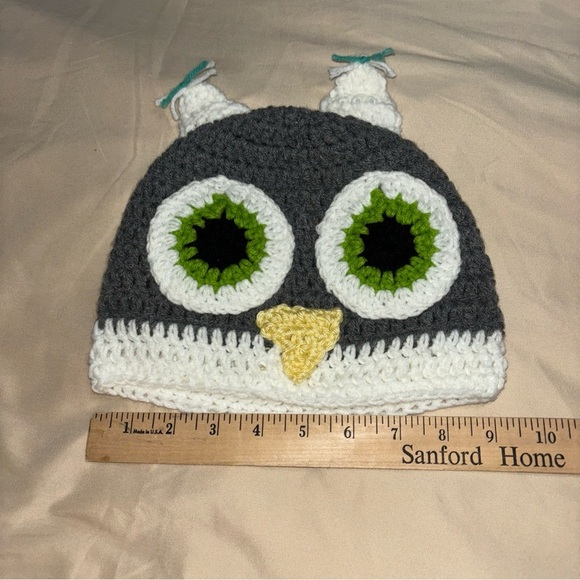 Bright Owl Crochet Kids Cap W/matching Mittens Acrylic Gray/White Yarn Handmade - Picture 4 of 8